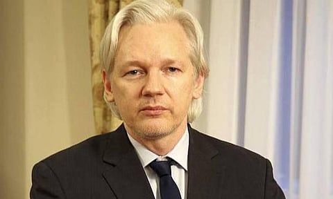 ஈகுவேடார் தூதரகத்தில் இருந்து வெளியேறுகிறார் விக்கிலீக்ஸ் நிறுவனர் ஜூலியான் அசாஞ்சே