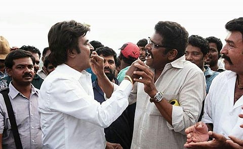 விநாயகர் சதுர்த்திக்கு லிங்கா பர்ஸ்ட் லுக்