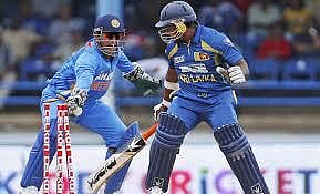 சர்வதேச கிரிக்கெட்டில் அதிக ஸ்டம்பிங் : தோனி புதிய சாதனை