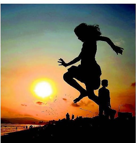 தொடரும் வன்முறை; தாமதமாகும் இழப்பீடு