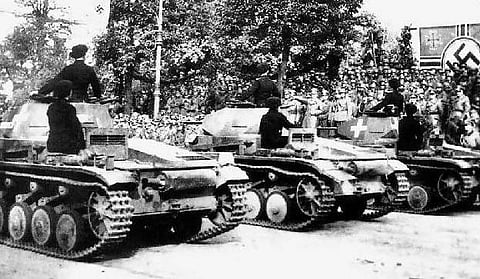 மாபெரும் அழிவின் முன்கதைச் சுருக்கம்﻿