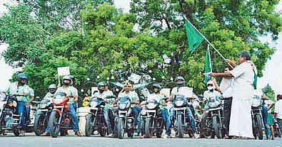 கழுகுகளைக் காக்க ஒரு பயணம்