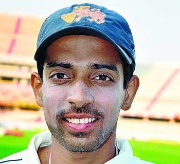 4வது ஒருநாள் போட்டி: மோகித் சர்மாவுக்குப் பதில் தவால் குல்கர்னி; இந்தியா ஃபீல்டிங்