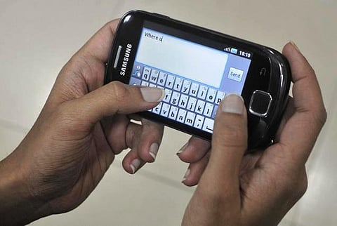 தவறாக அனுப்பிய குறுஞ்செய்தியை படிக்கும் முன் அழிக்கலாம்