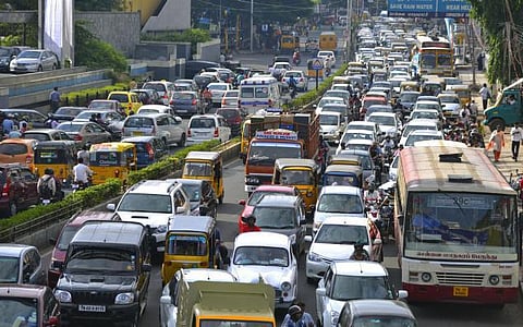 காருக்குள்ளே சிக்னல்!