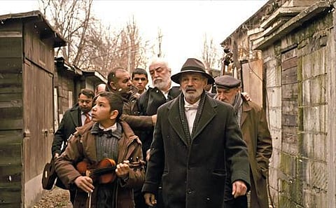 வென் டே பிரேக்ஸ்: முற்றுப்பெறாத இசைக் குறிப்பு