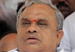 உள்ளாட்சி தேர்தலில் காங்கிரஸ் போட்டியிட முடிவு﻿: பி.எஸ்.ஞானதேசிகன் திடீர் அறிவிப்பு﻿