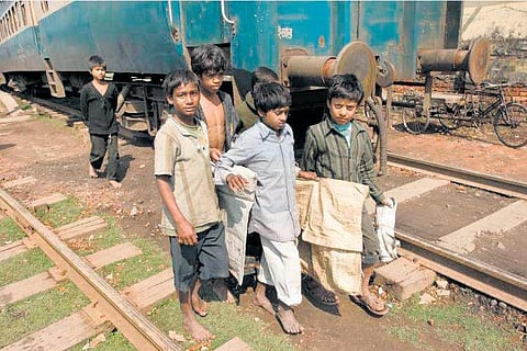 நம் மனசாட்சி முன் 6 கோடி சிறார்கள்﻿