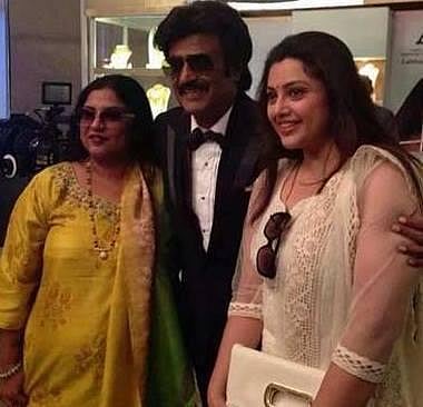 நடிகை மீனாவை அழைத்துப் பாராட்டிய ரஜினி