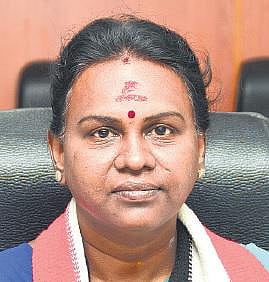 நெல்லை மேயர் தேர்தல்: அதிமுக வேட்பாளர் தேர்வு- பாஜக வாபஸ் பெற்றதால் கடைசி நேரத்தில் திருப்பம்