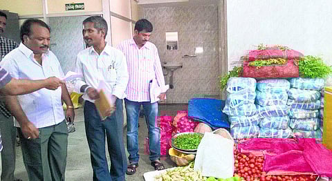 வெளி மாநில அதிகாரிகள் அம்மா உணவகத்தில் ஆய்வு: ஆந்திராவில் என்.டி.ஆர் உணவகம் அமைக்க திட்டம்