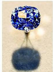 அமெரிக்க அருங்காட்சியகத்தில் அரிய வகை ‘புளூ மூன் வைரம்’﻿