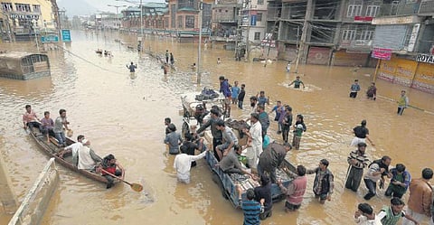காஷ்மீர் வெள்ளம் தந்த பாடம் என்ன?﻿
