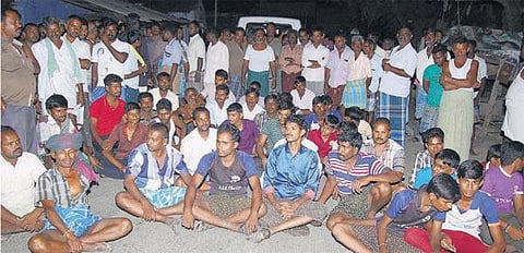 யானை தாக்கி விவசாயி பலி﻿: சடலத்துடன் மக்கள் மறியல் - கிருஷ்ணகிரியில் விடிய, விடிய பரபரப்பு