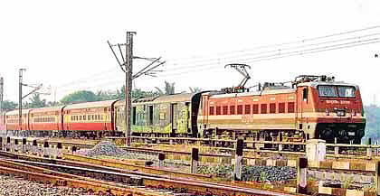 வேலை வேண்டுமா? - இந்திய ரயில்வேயில் வேலை வாய்ப்பு﻿