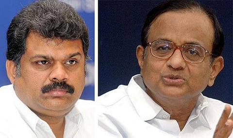 முற்றுகிறது சிதம்பரம் - வாசன் கோஷ்டி அதிகார யுத்தம்﻿: சிலை திறப்பு விழாவுக்கு போட்டியாக ஊழியர் கூட்டம்?﻿