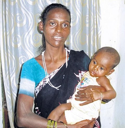 குழந்தையை கடத்தி விற்க முயன்ற பெண் கைது