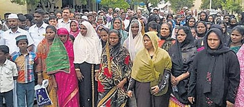 பாதுகாப்பு கோரும் திருப்பூர் ஸ்ரீ நகர் இஸ்லாமியர்கள்﻿