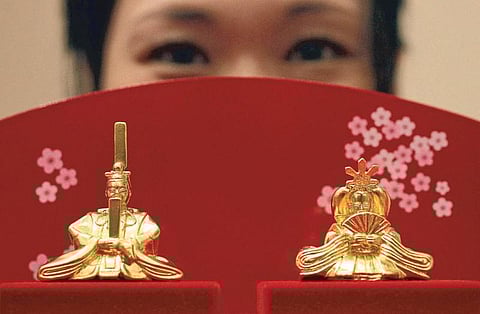 ஜப்பானில் குட்டிப் பொண்ணுங்க கொலு