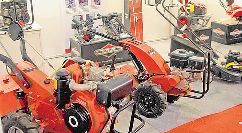 விவசாயிகளுக்கு உதவ வேளாண் கருவிகள் மையம்: வருகிறது ஒரு சுய உதவி திட்டம்