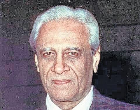 சதீஷ் தவான் 10