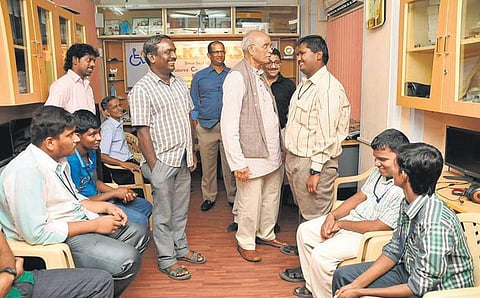 பார்வையற்றோரைப் புறக்கணிக்கும் தேசம்