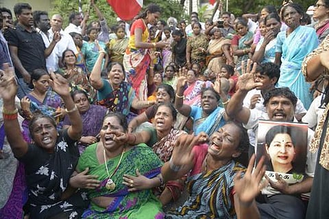 ஜெயலலிதாவின் ஜாமீன் மனுவை நிராகரித்தது கர்நாடக உயர் நீதிமன்றம்