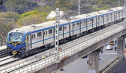 மெட்ரோ வருது... மால்கள் பெருகுது