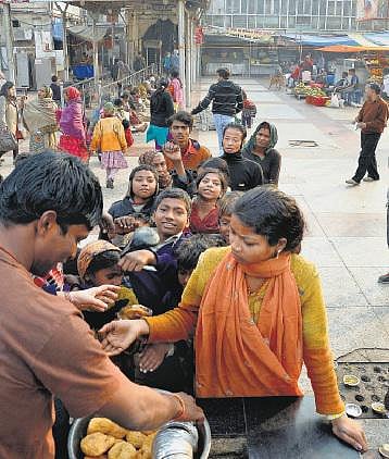 எல்லோருக்கும் உணவு எப்போது?﻿