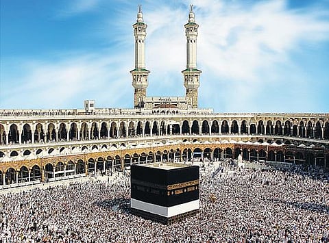 மதீனா மாநகர வீதியில்...