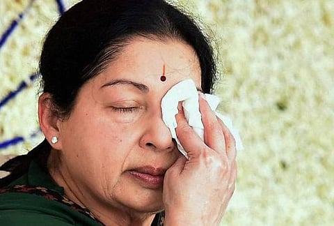 ஜெயலலிதாவை தமிழக சிறைக்கு மாற்றக் கோரி உச்ச நீதிமன்றத்தில் மனு