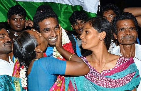 வாழ்க்கைப் போராட்டங்களிலிருந்து மீண்டு வெண்கலம் வென்ற ஆரோக்கிய ராஜிவ்