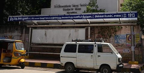 118 பஸ் நிறுத்தங்களில் துருப்பிடிக்காத நிழற்குடைகள்: சென்னை மாநகராட்சி நடவடிக்கை