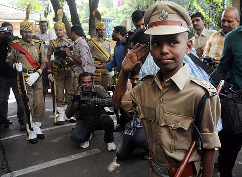 ஒரு நாள் கமிஷனர் | நிறைவேறிய சிறுவனின் ஆசை