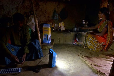 இதுவரை மின்சாரமே கண்டிராத தமிழக கிராமம்