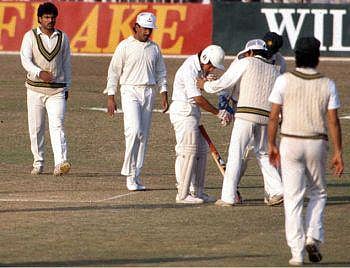 கபில், ஸ்ரீகாந்துடன் தகராறு செய்த பாகிஸ்தான் ரசிகர்: முதல் தொடர் பற்றி சச்சின்