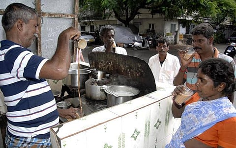 தனியார் பால் விலை உயர்வால் டீ, காபி விலை அதிகரிப்பு﻿: சென்னையில் டீ ரூ.8, காபி ரூ.9﻿