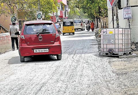 சிமென்ட் சாலைகளால் ஆபத்து: நிலத்தடி நீர் ஆதாரம் குறைவதாக அதிர்ச்சி தகவல்﻿