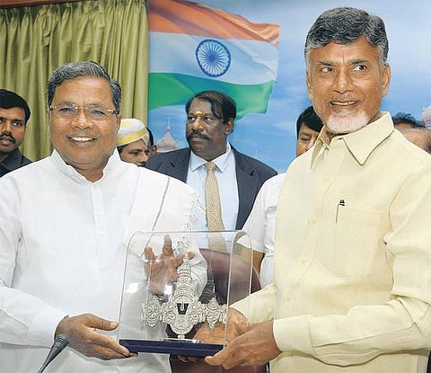 துங்கபத்ரா நீர் பங்கீட்டு விவகாரம்: ஆந்திர-கர்நாடக முதல்வர்கள் சந்திப்பு