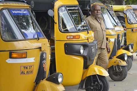 அதிக கட்டணம் வசூலிக்கும் ஆட்டோக்களுக்கு ரூ.2,500 அபராதம்﻿: போக்குவரத்துத்துறை முடிவு