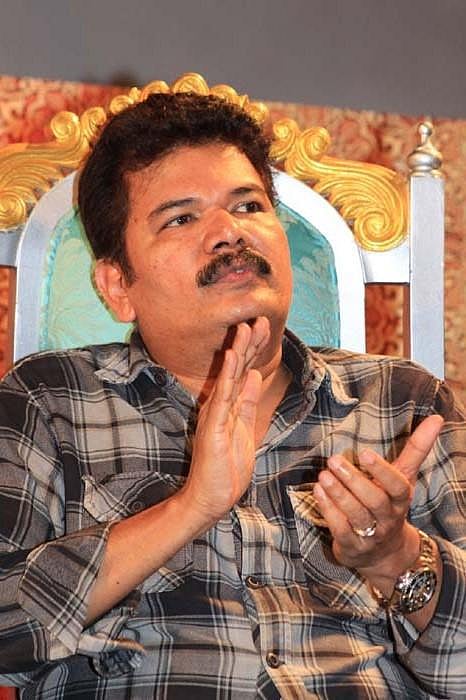 கே.எஸ்.ரவிக்குமாரின் வேகம்: இயக்குநர் ஷங்கர் புகழாரம்