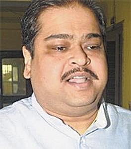 சாரதா சிட்பண்ட் ஊழல் திரிணமூல் எம்.பி. கைது: அரசியல் பழிவாங்கல் என கட்சியினர் குற்றச்சாட்டு