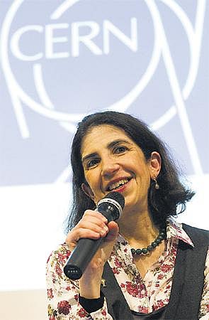 பக்கத்து வீடு: இயற்பியலில் சாதிக்கும் விஞ்ஞானி