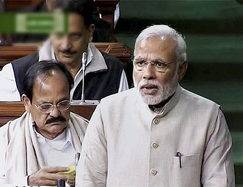 அமைச்சர் சாத்வியை நீக்கக் கோரி அமளி: கருப்புத் துணியுடன் எதிர்க்கட்சிகள் போராட்டம்﻿