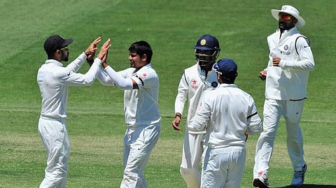 பயிற்சி ஆட்டத்தில் விஜய், கோலி, ரஹானே, சஹா அரைசதம்