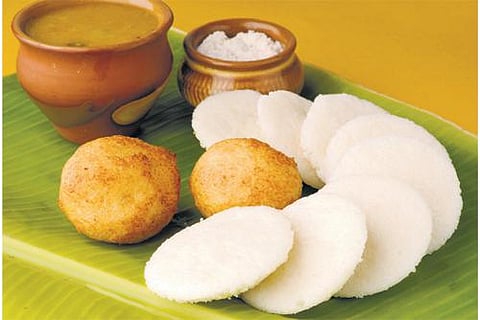 குறிப்புகள் பலவிதம்: தள்ளாமை தவிர்க்கும் வாழையிலை