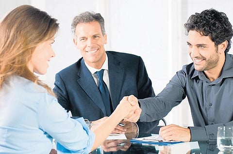 அதிகமான கல்வித் தகுதியும் வேலைவாய்ப்பும்