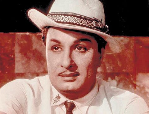 எம்.ஜி.ஆர்: காவிய நாயகன் உருவான கதை