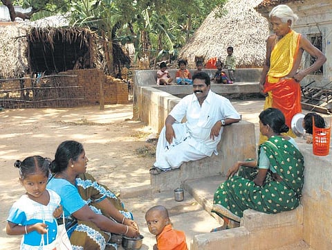 சொல்லத் தோணுது 15 - படிக்க... கிழிக்க...