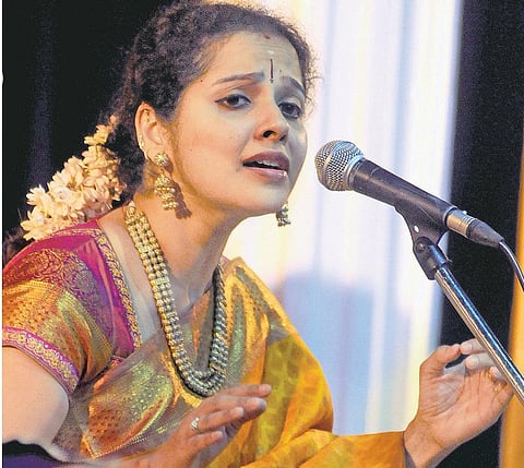 தலை சுற்றவைத்த பல்லவி